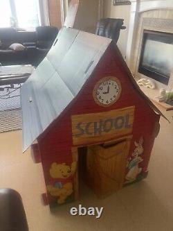 1980's Disney Winnie The Pooh School House Play House Great Condition