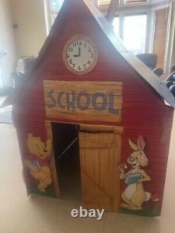 1980's Disney Winnie The Pooh School House Play House Great Condition