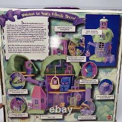 1999 Winnie The Pooh's Friendly Places Delightful Days Tree House Playset