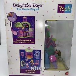 1999 Winnie The Pooh's Friendly Places Delightful Days Tree House Playset