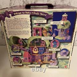 1999 Winnie The Pooh's Friendly Places Delightful Days Tree House Playset