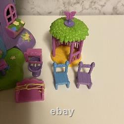 1999 Winnie The Pooh's Friendly Places Delightful Days Tree House Playset