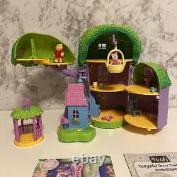 1999 Winnie The Pooh's Friendly Places Delightful Days Tree House Playset