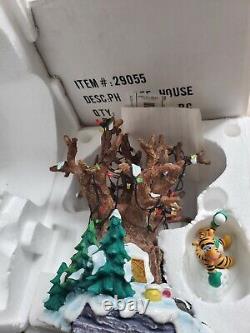 Big Vintg 1990 Tigger's Tree House Hide-out Winnie The Pooh Christmas Village LE