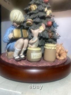 Charpente Disney Pooh & Friends Trimming Christmas Tree Centerpiece MIB