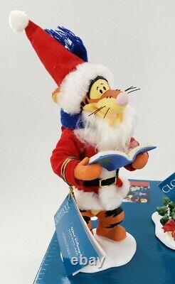Clothtique Disney Showcase Winnie the Pooh & Friends Caroling Christmas Set of 4