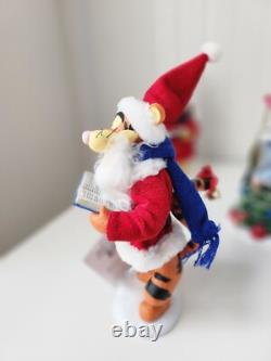 Clothtique Disney Showcase Winnie the Pooh & Friends Caroling Set of 4 withBox