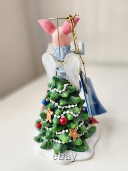 Clothtique Disney Showcase Winnie the Pooh & Friends Caroling Set of 4 withBox