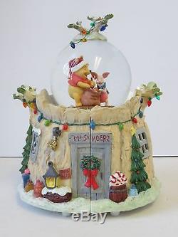 DISNEY Holiday Winnie the Pooh Snow Globe 1963 Wonderland Music Co Mr. Sander #02