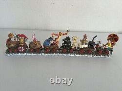 Danbury Mint Disney Winnie the Pooh & Friends Christmas Holiday Train HTF EXC