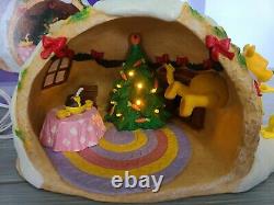 Dept 56 Disney Winnie The Pooh HELP FROM A FRIEND Christmas Scene Decor RARE