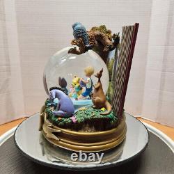 Disney Classic Winnie the Pooh Christopher Robin Blower Big Snow Globe