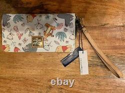 Disney Dooney & Bourke Winnie the Pooh Wallet New With Tag