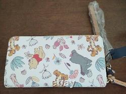 Disney Dooney and Bourke Winnie the Pooh Wallet New With Tags Free Shipping