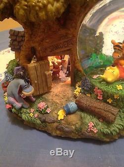 Disney Schneekugel Spieluhr Snowglobe Winnie Puuh Winnie the Pooh Treehouse rar