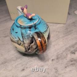Disney Showcase Collection Winnie The Pooh Tea Pot