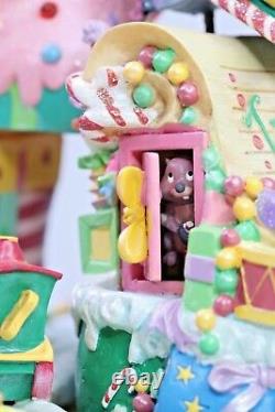 Disney Store Winnie The Pooh Music Box Christmas Santa Claus Wish List Figurine