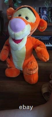 Disney Vintage Winnie the Pooh And 6 Friends