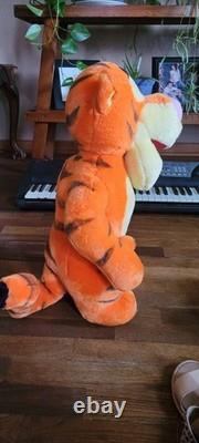 Disney Vintage Winnie the Pooh And 6 Friends