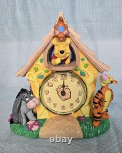 Disney Watch Collectors Club Series Pooh Tigger Eeyore Roo Cuckoo Clock NEW 1422