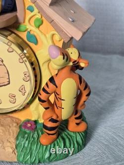 Disney Watch Collectors Club Series Pooh Tigger Eeyore Roo Cuckoo Clock NEW 1422