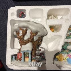 Disney Winnie The Pooh Christmas in the 100 Acre Wood Lighted READ