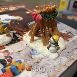 Disney Winnie The Pooh Christmas in the 100 Acre Wood Lighted READ