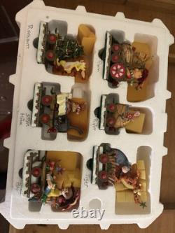 Disney Winnie The Pooh & Friends Christmas Holiday Train Set Danbury Mint
