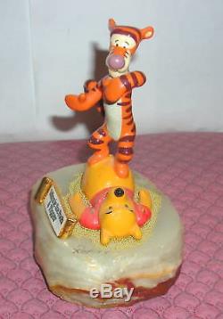 Disney Winnie The Pooh & Tigger Ron Lee Figurine