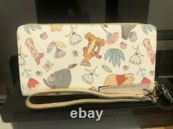 Disney Winnie the Pooh Dooney and Bourke Tote and Wallet, White, NWT, Sold Out
