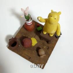 Disney Winnie the Pooh Figurine Classic Pooh Chalkboard