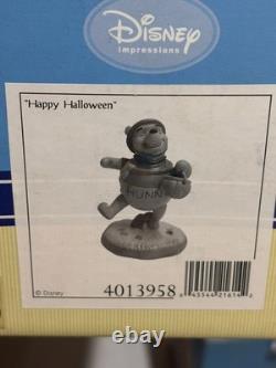 Disney Winnie the Pooh & Friends Happy Halloween Statue 4013958 RARE