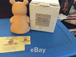 Disney Winnie the Pooh &Honey Pot withHidden Watch Figurine Vintage 1087/5000