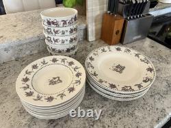 Disney Winnie the Pooh Set Leaf & Animal Rim 21-Piece Vintage Collection