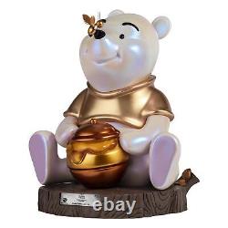 Disney Winnie the Pooh Special Edition Master Craft Table Top Statue