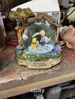 Disney Winnie the Pooh and Friends Tree House Musical Snow Globe