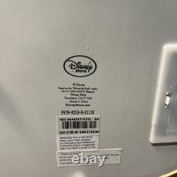 Disney Winnie the Pooh and Friends Tree House Musical Snow Globe