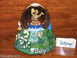 Disney's Stores 1996 Winnie The Pooh Music Box & SnowGlobe The Rain Came Down