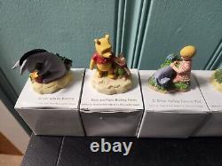 Excellent Condition Disney Winnie The Pooh Thimble Set 24 Mirror Shelf Display