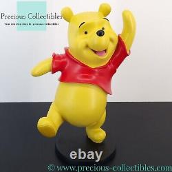 Extremely Rare! Vintage Winnie the Pooh statue. Walt Disney collectible