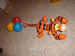 Extremely Rare! Walt Disney Winnie the Pooh Tigger Hanging on Balloons Statue