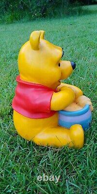 Extremely rare! Winnie the Pooh statue. Walt Disney statue