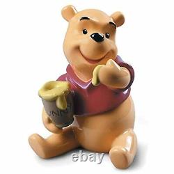 LLADRÓ Spain Disney Winnie The Pooh & Honey Pot Porcelain Figurin 1009115