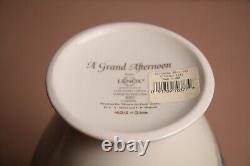 Lenox 2002 Disney A Grand Afternoon Vase 11 Tall Winnie The Pooh Ivory China