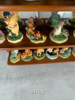 Lenox Disney Winnie The Pooh Thimble Figurine Set 24 Mirror Shelf Display Honey