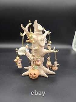 Lenox Disney Winnie The Pooh Trick Or Treat Tree with10 Ornaments Set