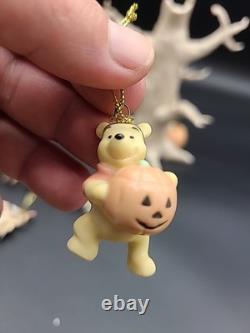 Lenox Disney Winnie The Pooh Trick Or Treat Tree with10 Ornaments Set