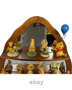 Lenox Display Shelf Mirror Disney's Winnie The Pooh With 17 Figurines 17X18