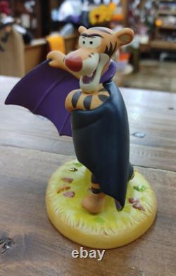 Pooh & Friends Count Tigger Tigger as a Vampire Rare 4008060