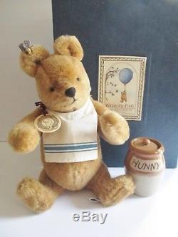 R. John Wright Winnie The Pooh Doll With Hunny Pot Disney Ltd. Ed